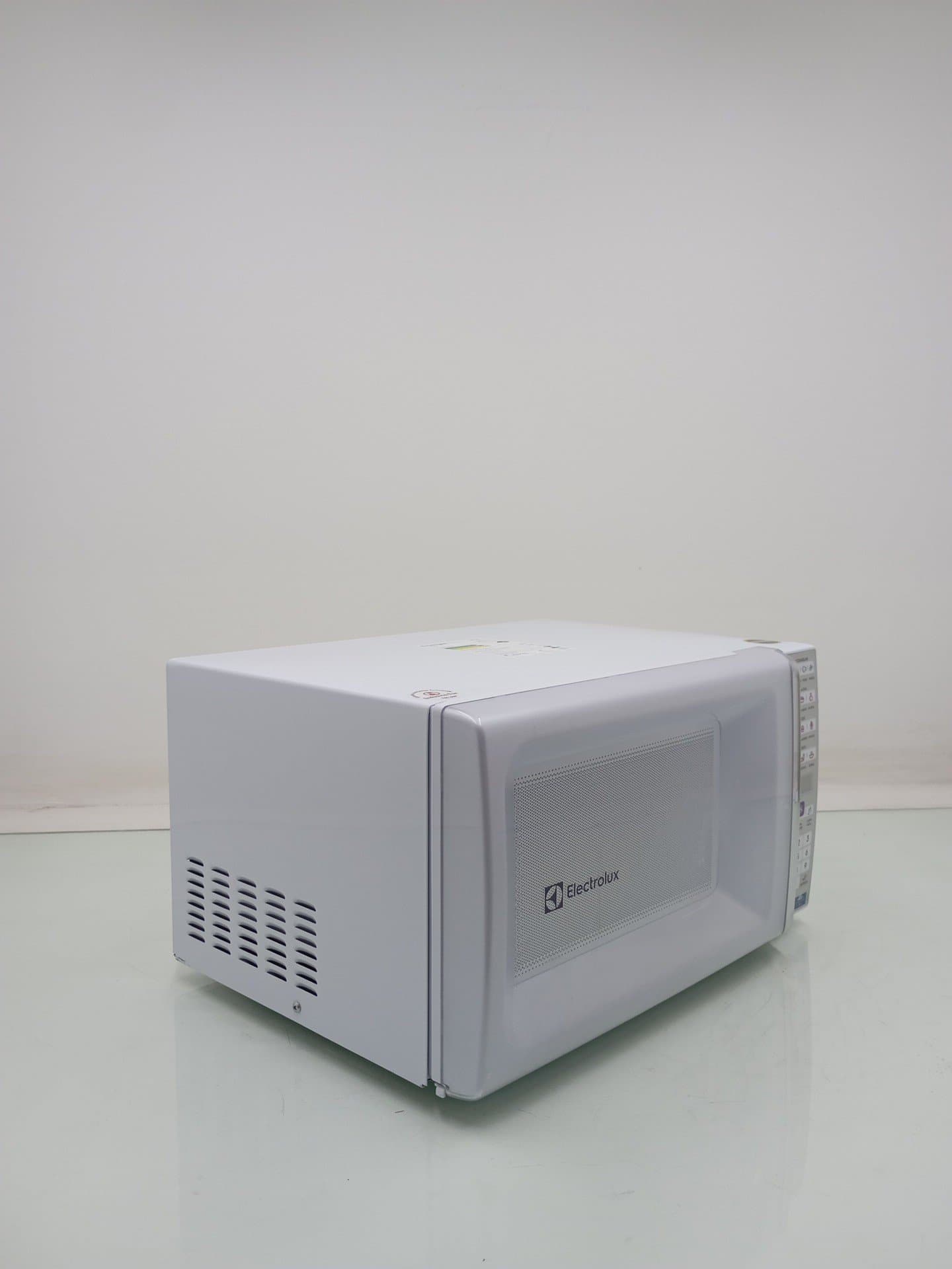 Miniatura 2 de Micro-ondas Electrolux Meo44 34l - Branco