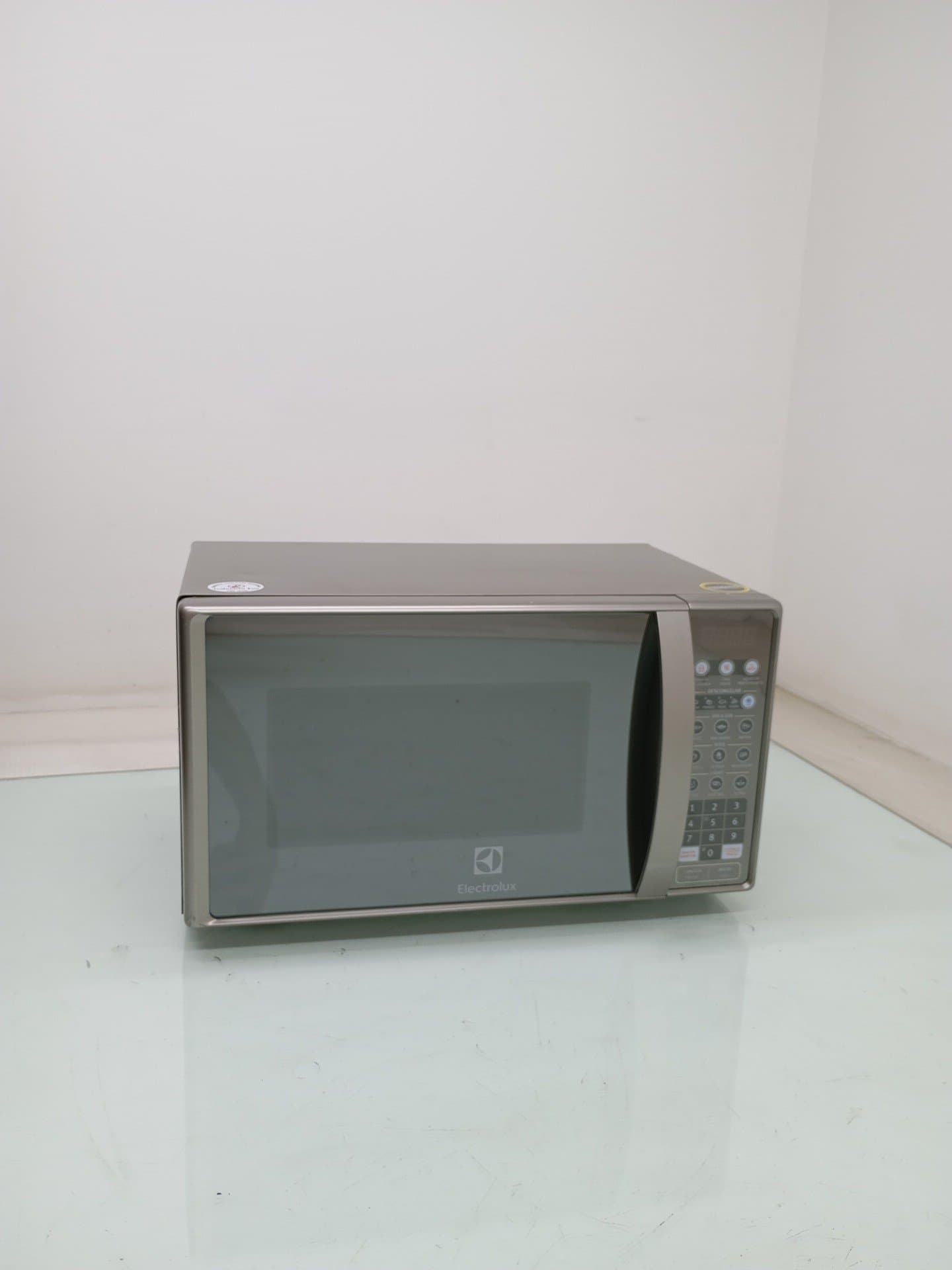 Miniatura 1 de Micro-ondas Electrolux Mt30s - Micro-ondas Electrolux Mt30s-220 V-prata - Prata