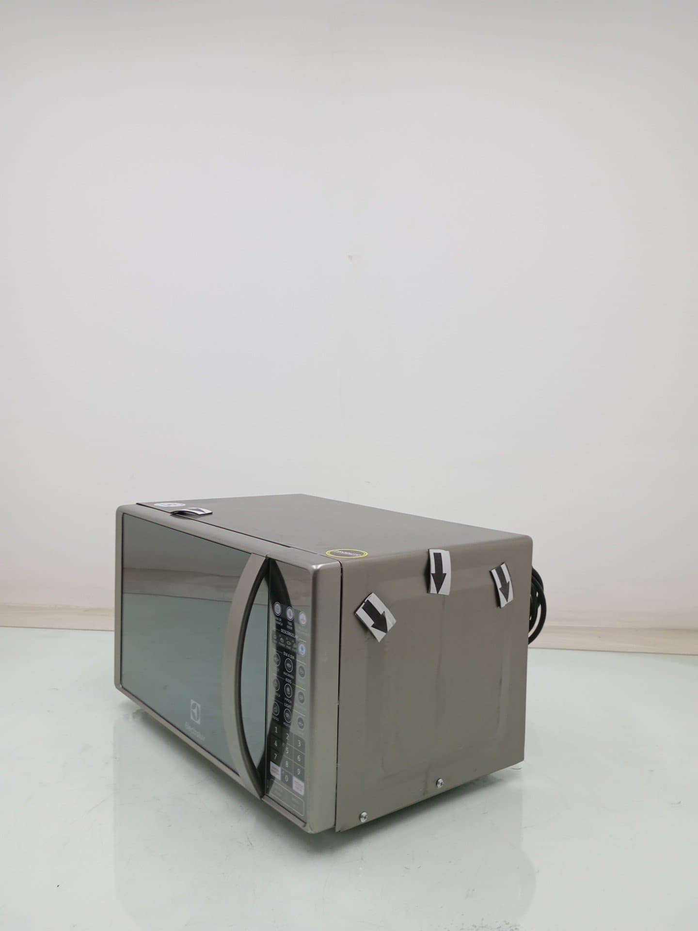 Miniatura 2 de Micro-ondas Electrolux Mt30s - Micro-ondas Electrolux Mt30s-220 V-prata - Prata