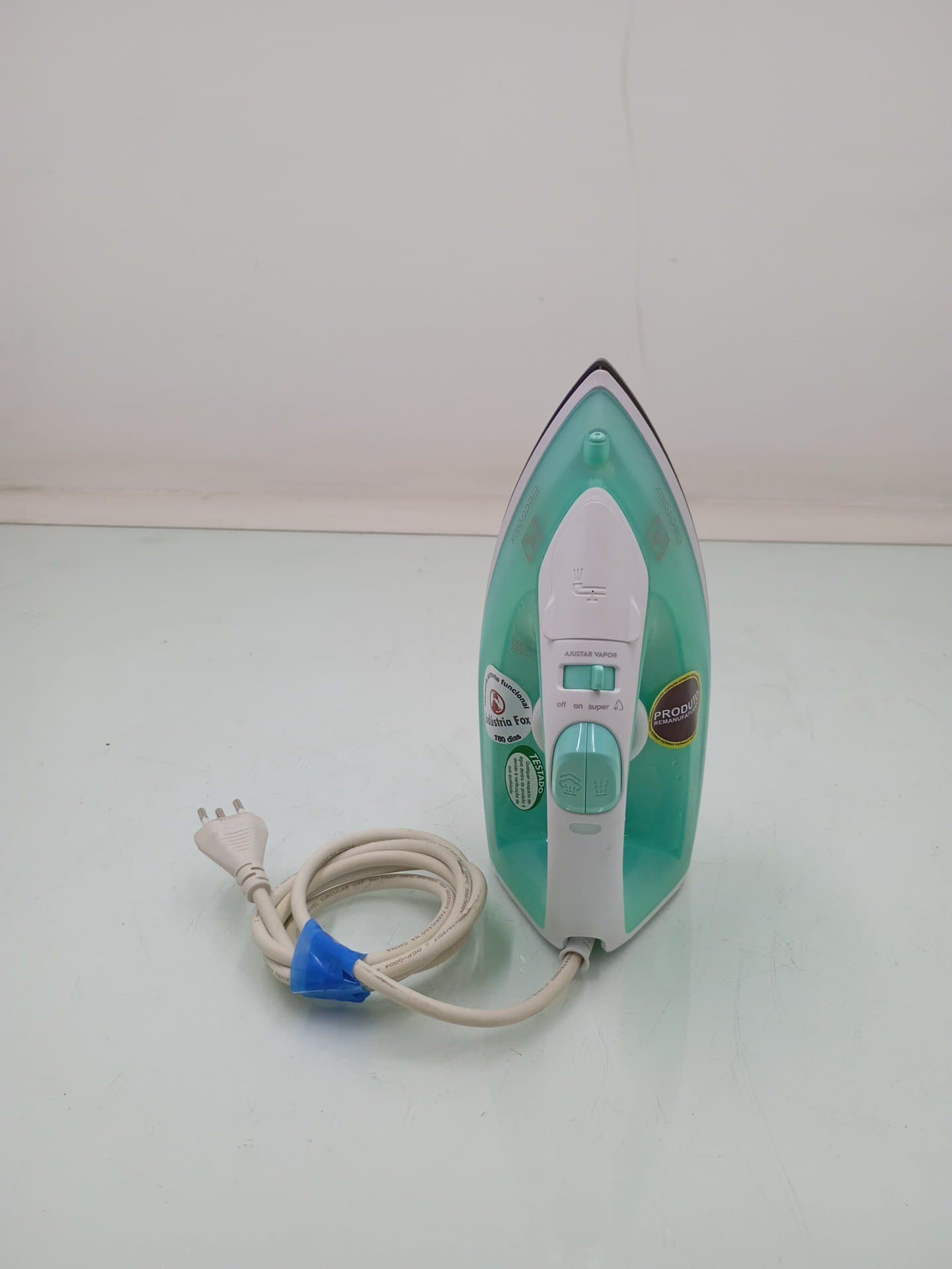 Miniatura 1 de Ferro De Passar Roupa Electrolux Sie70 A Vapor E A Seco Easyline Com Vapor Vertical - Verde