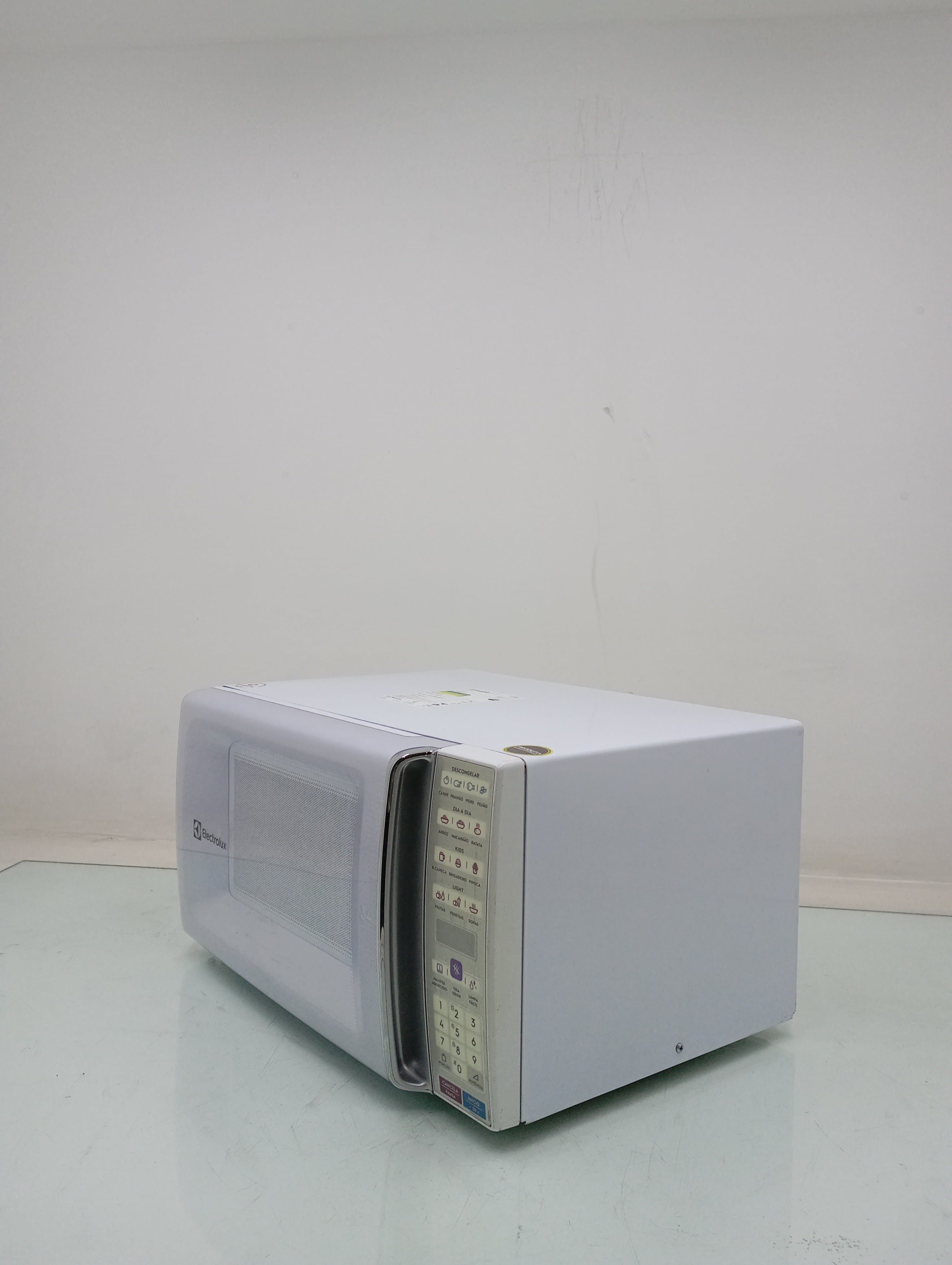 Miniatura 2 de Micro-ondas Electrolux Meo44 34l - Branco
