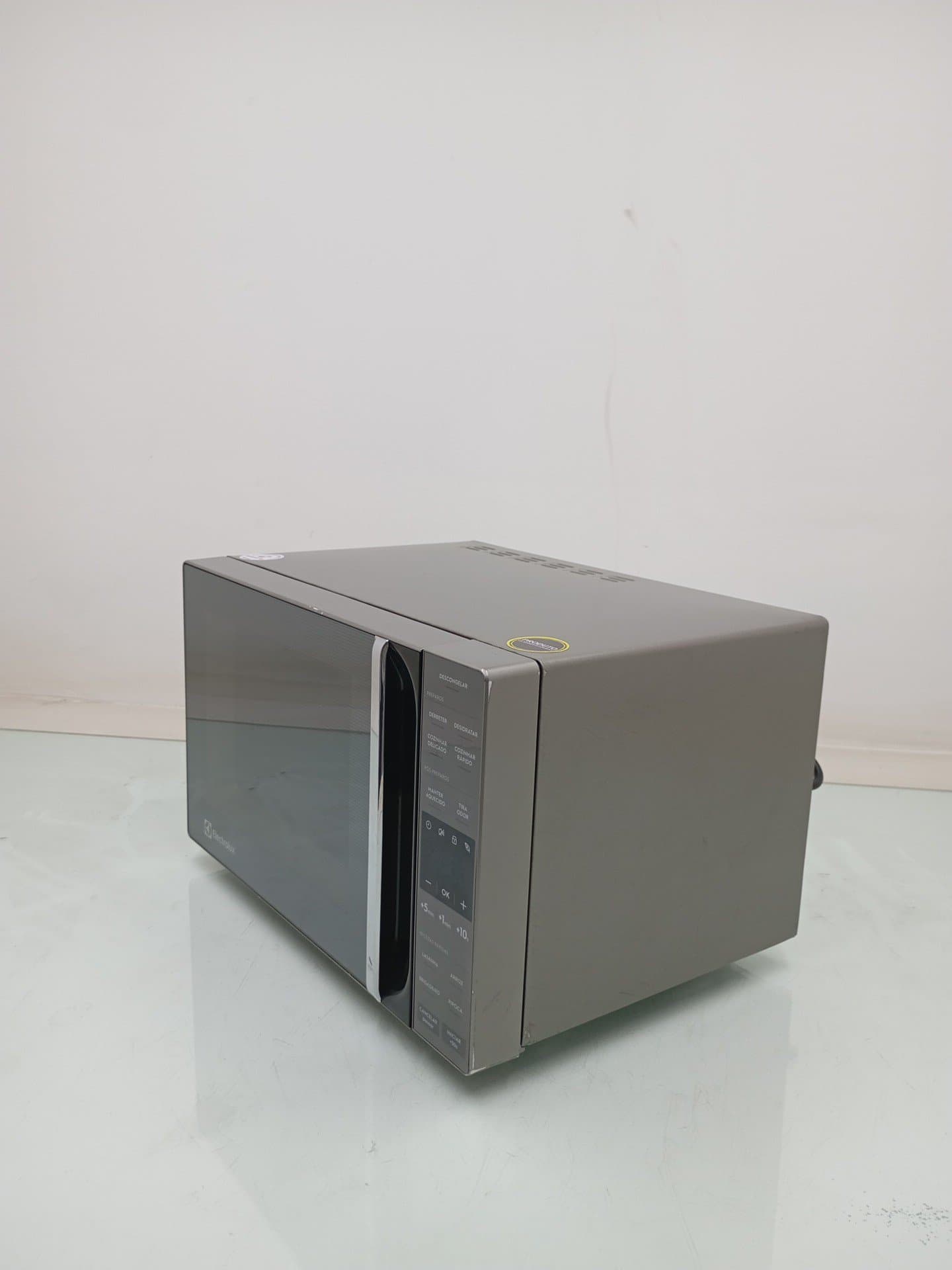 Miniatura 2 de Micro-ondas Electrolux Me23s 23l - Prata