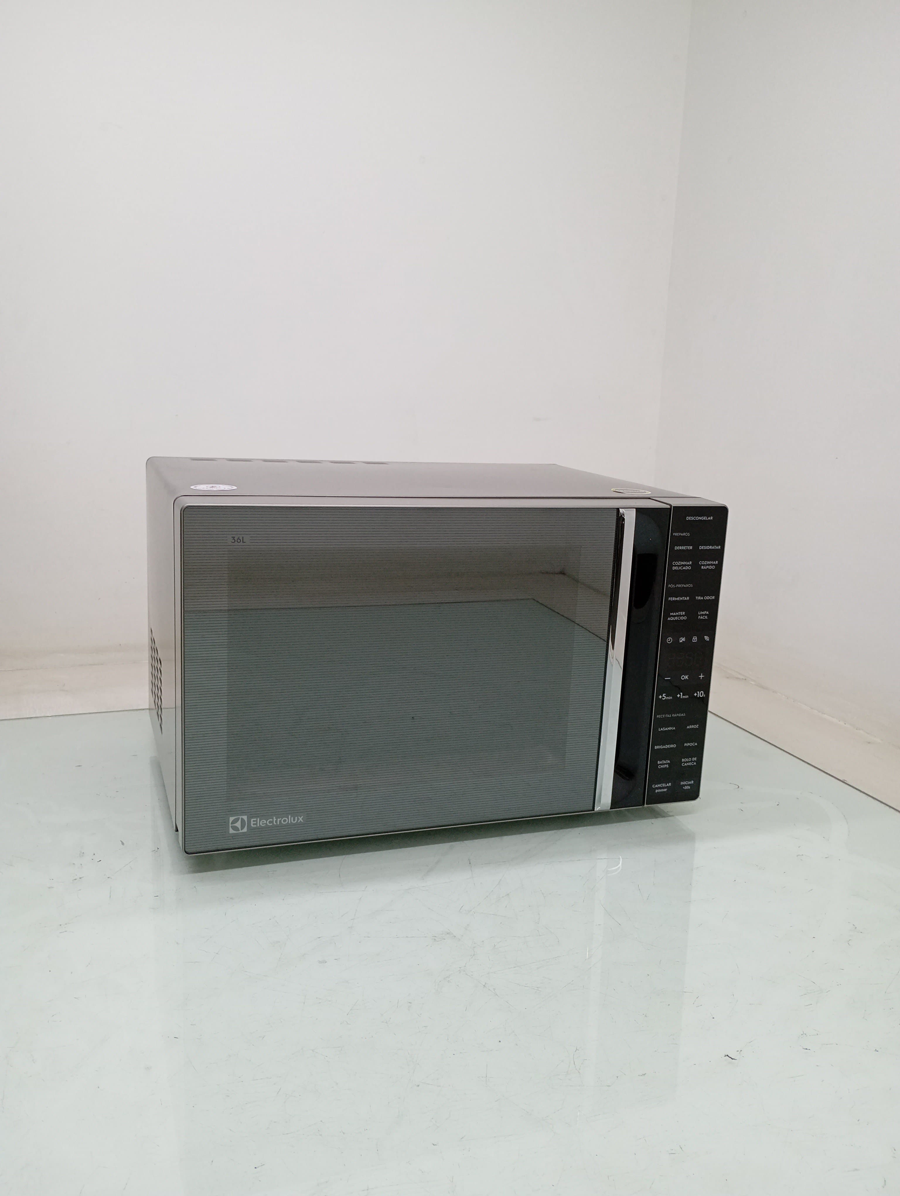 Miniatura 1 de Micro-ondas Electrolux Me36s 36l Efficient Com Descongelamento Assistido - Prata