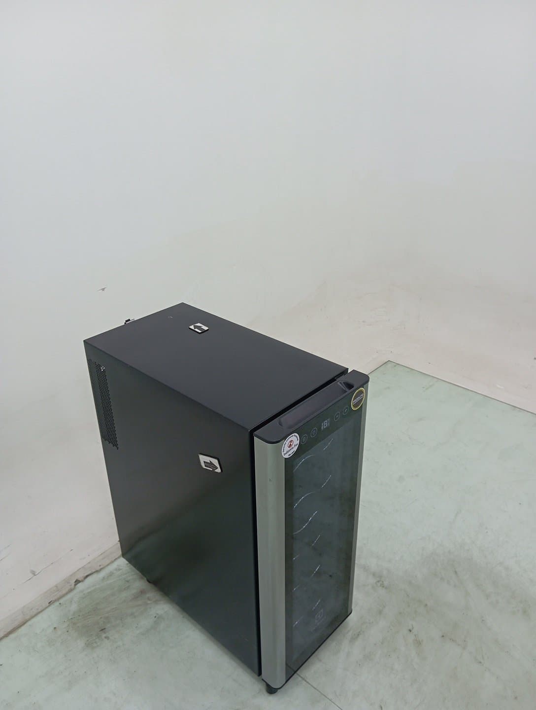 Miniatura 2 de Adega Electrolux Acb12 - Adega Electrolux Acb12-127 V-220 V-inox - Inox