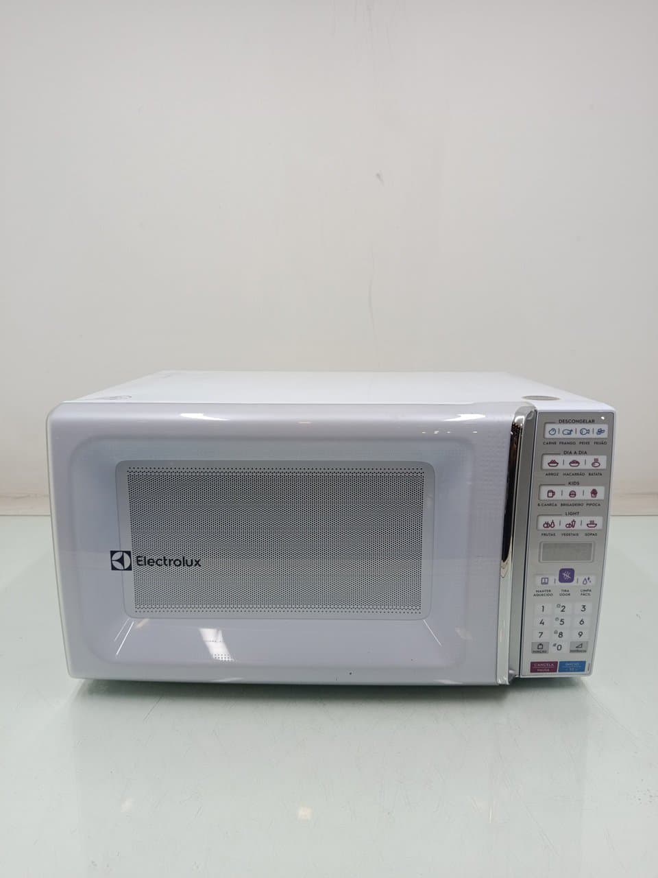 Miniatura 1 de Micro-ondas Electrolux Meo44 34l - Branco