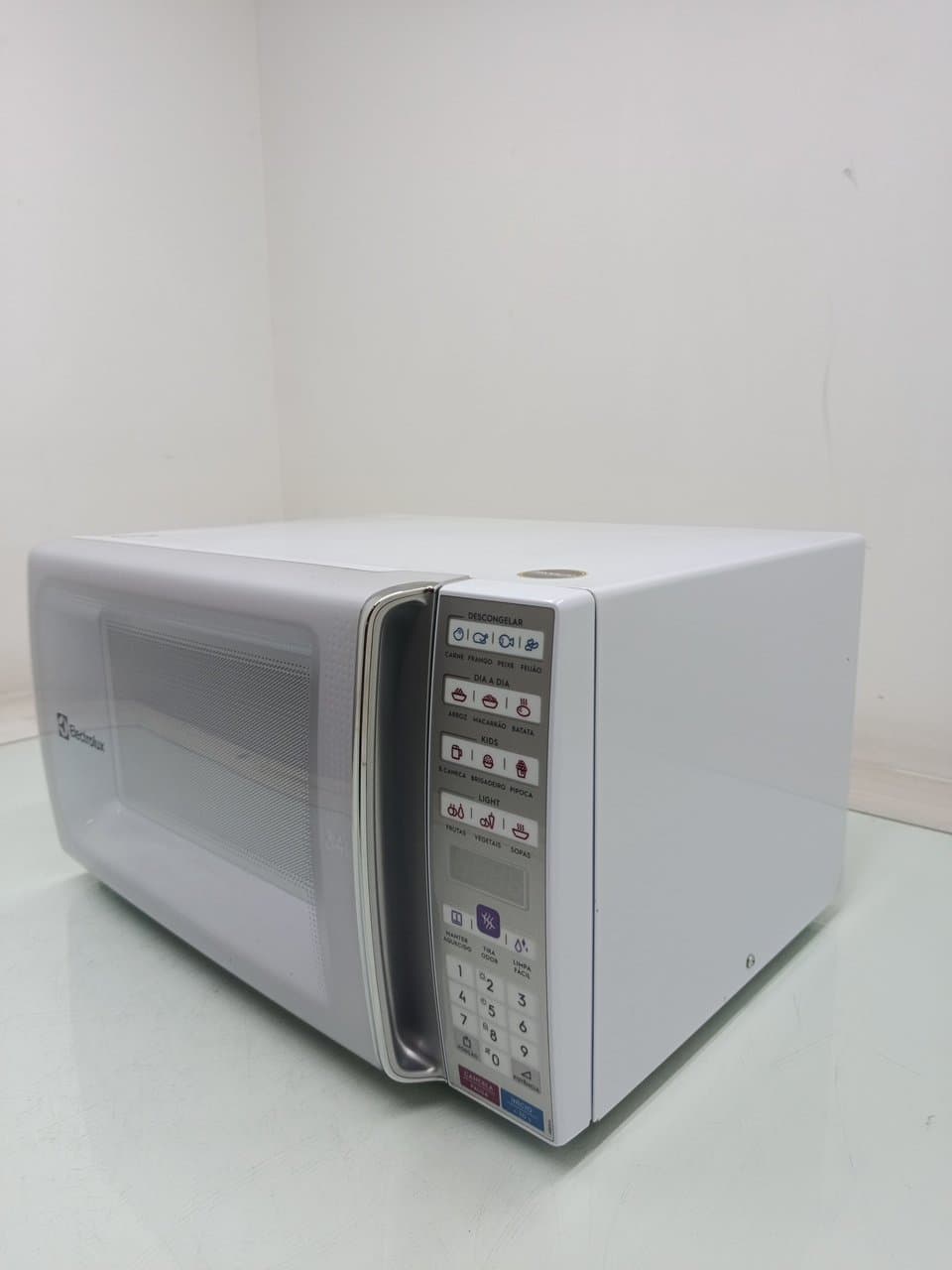 Miniatura 2 de Micro-ondas Electrolux Meo44 34l - Branco
