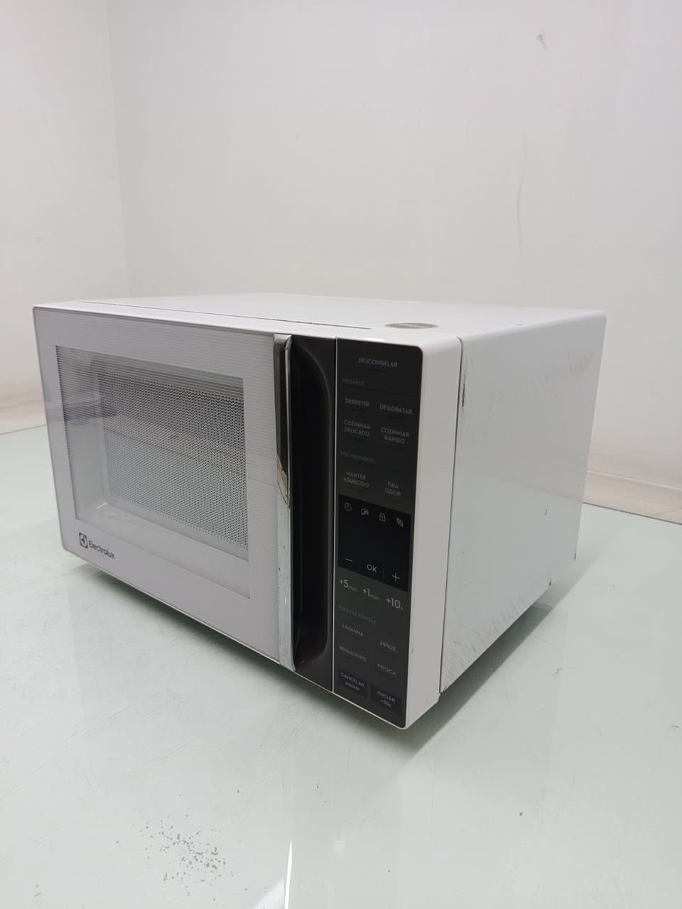 Miniatura 2 de Micro-ondas Electrolux Me23b 23l - Branco