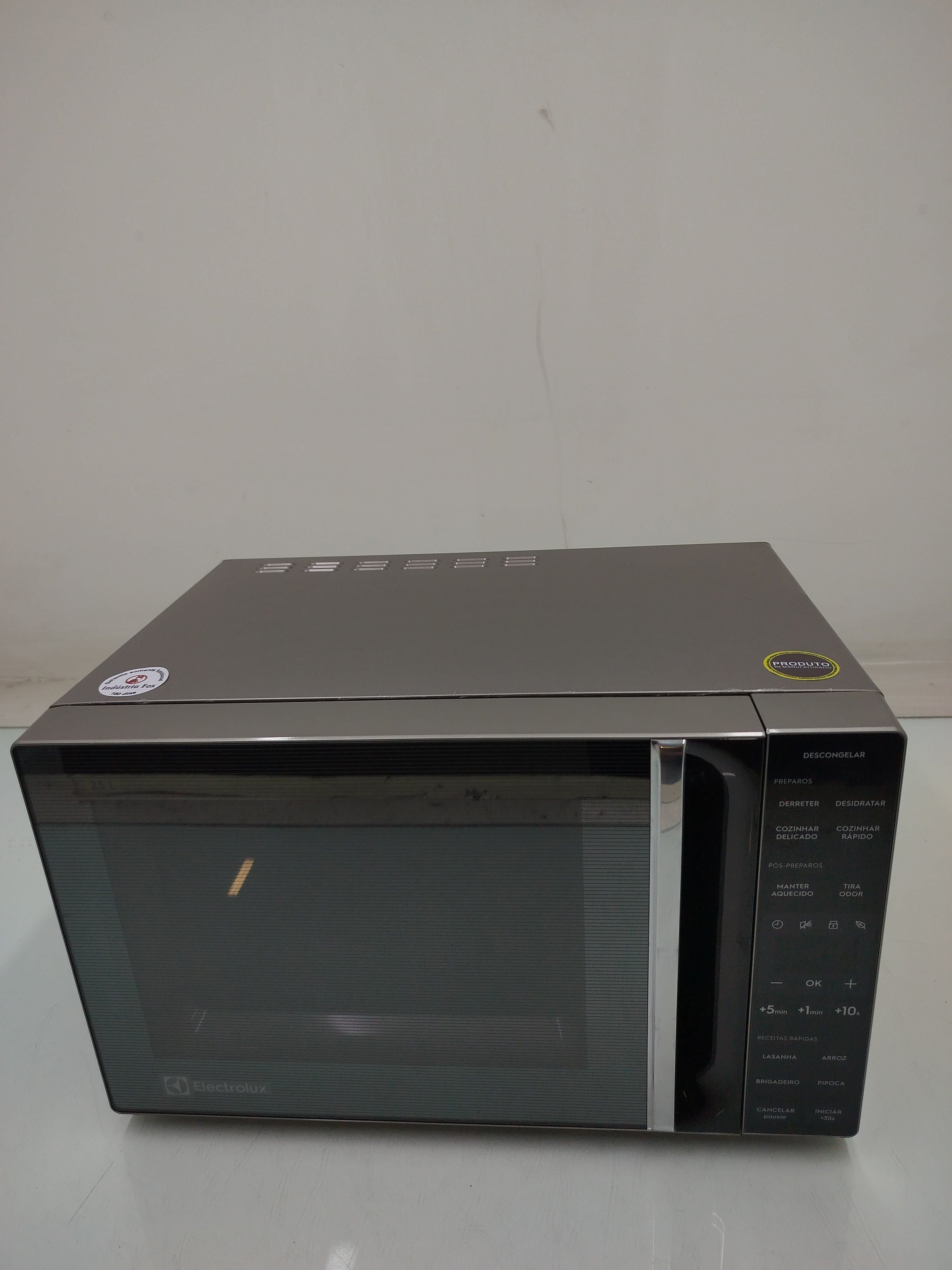 Miniatura 1 de Micro-ondas Electrolux Me23s 23l - Prata