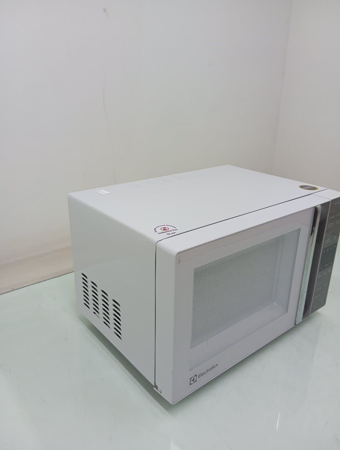 Miniatura 2 de Micro-ondas Electrolux Me23b 23l - Branco
