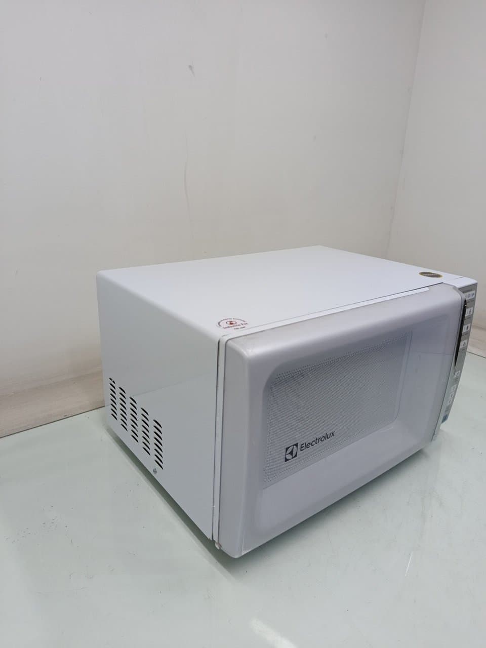 Miniatura 2 de Micro-ondas Electrolux Meo44 34l - Branco